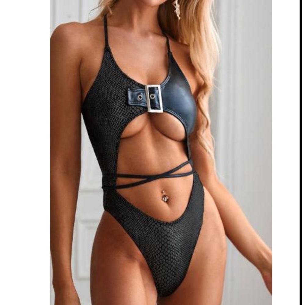 Black monokini